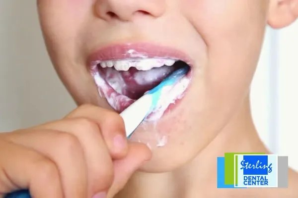 CHILDREN TO BRUSH THEIR TEETH AND FLOSS